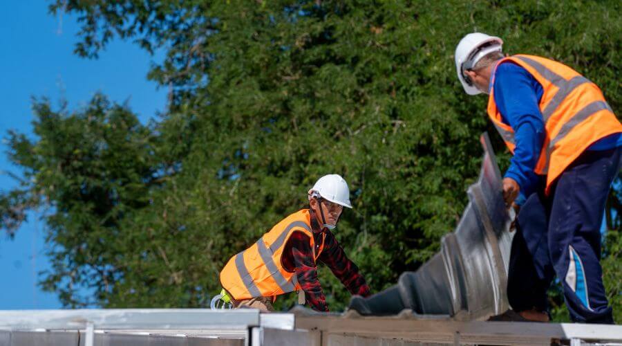 Expert top industrial roofings services in Defiance, IA